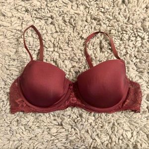 2/$16 💕 Gilligan & O'Malley maroon bra with lace
